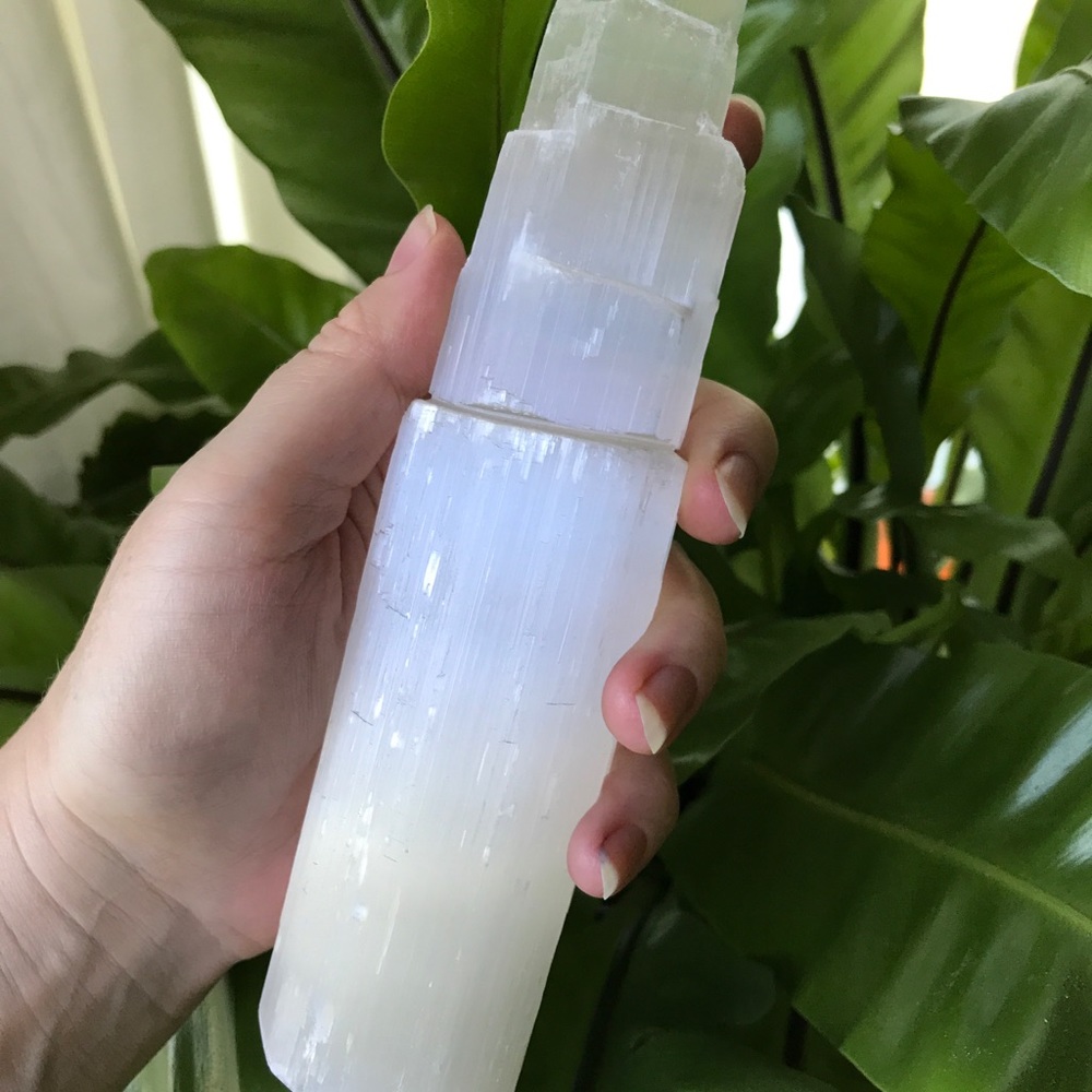 Genuine Selenite tower w/ light stand - 7 inch - Picture 9 of 9